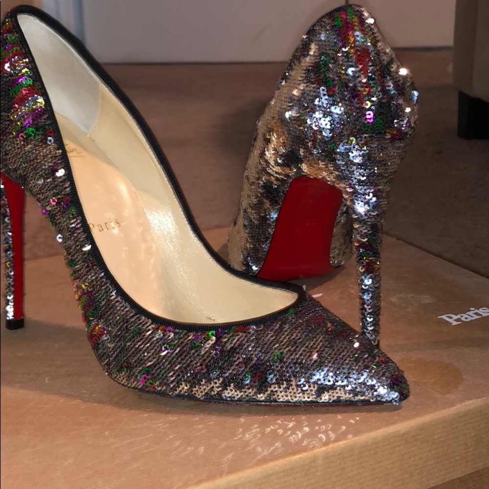 Size 39 Sequin Christian Louboutin!!😍